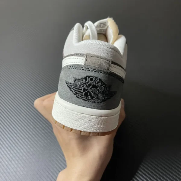 Air Jordan 1 Low “SNKRS Day Korea Magpie” - Imagem 3