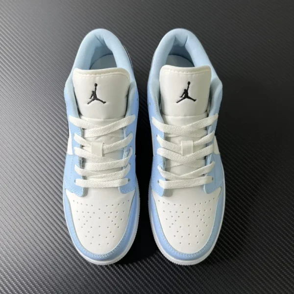 Air Jordan 1 Low "Ice Blue" - Imagem 3