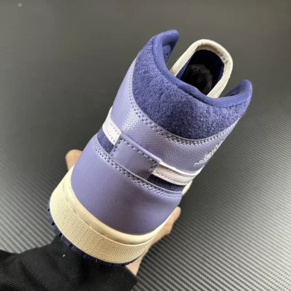 Air Jordan 1 Mid “Sky J Purple” (Sail Midsole) - Imagem 3