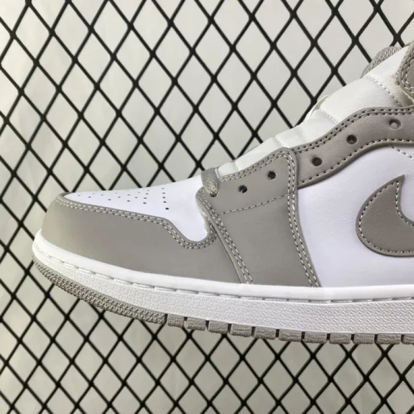 Air Jordan 1 Mid “Linen / College Grey” - Imagem 5