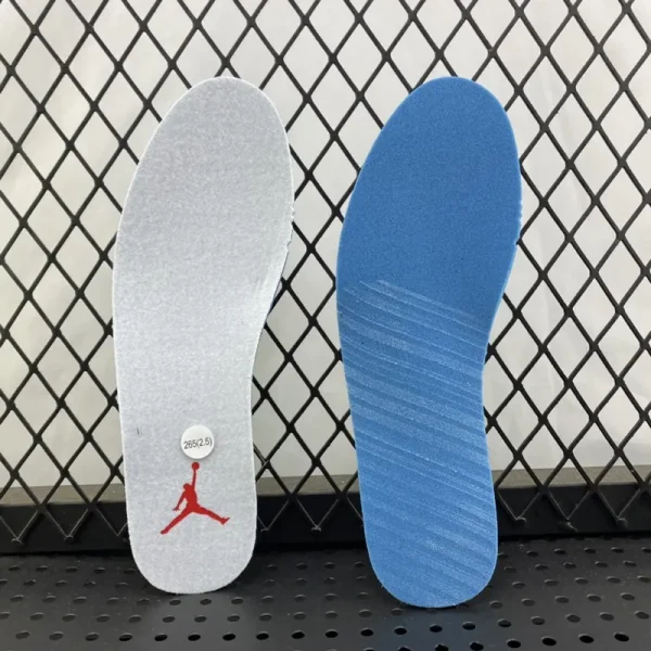 Air Jordan 1 Low "White/University Red/Black" - Imagem 3