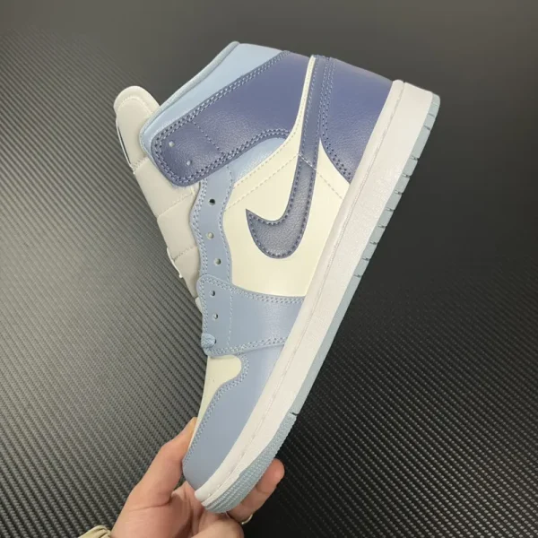 Air Jordan 1 Mid "Diffused Blue" - Imagem 5