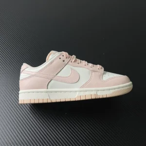 Nike Dunk Low "Orange Pearl"