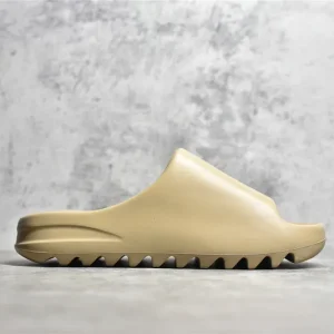 Yeezy Slide "Pure"