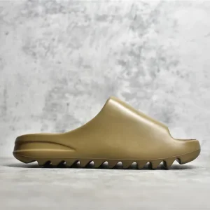 Yeezy Slide "Core"