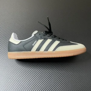 Adidas Samba "Core Black & Wonder White"
