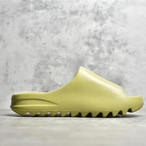 Yeezy Slide "Resin"