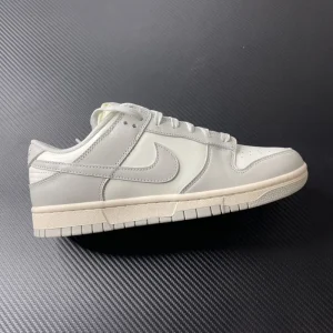 Nike Dunk Low "Light Bone"