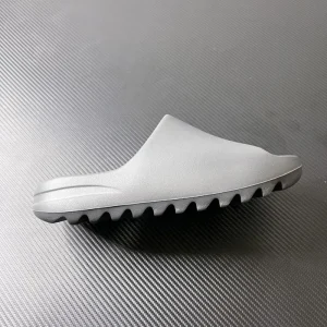 Yeezy Slide "Onyx"
