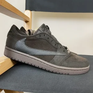 Air Jordan 1 Low Travis Scott “Velvet Brown”